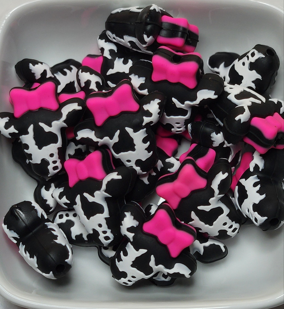Cow pink bow silicone focal bead