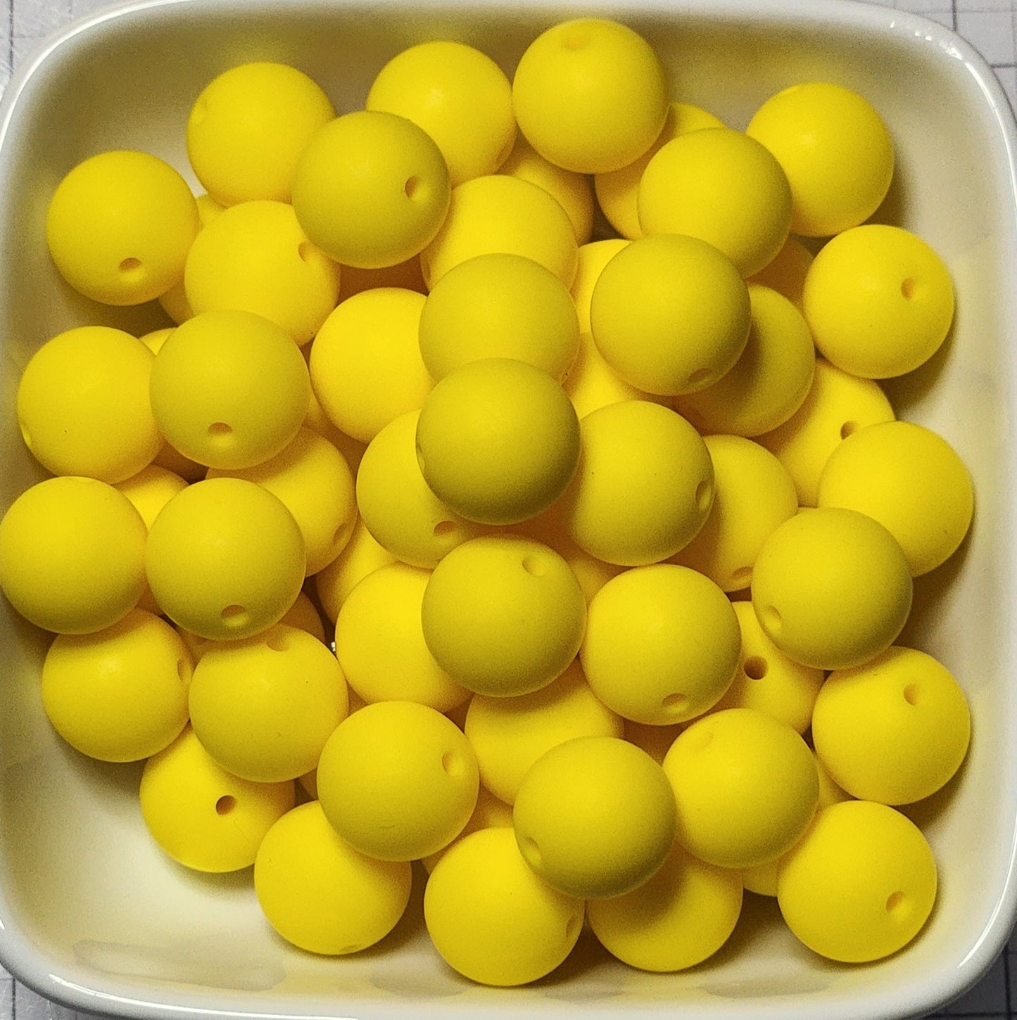 15 mm Solid Silicone Beads 20 pack