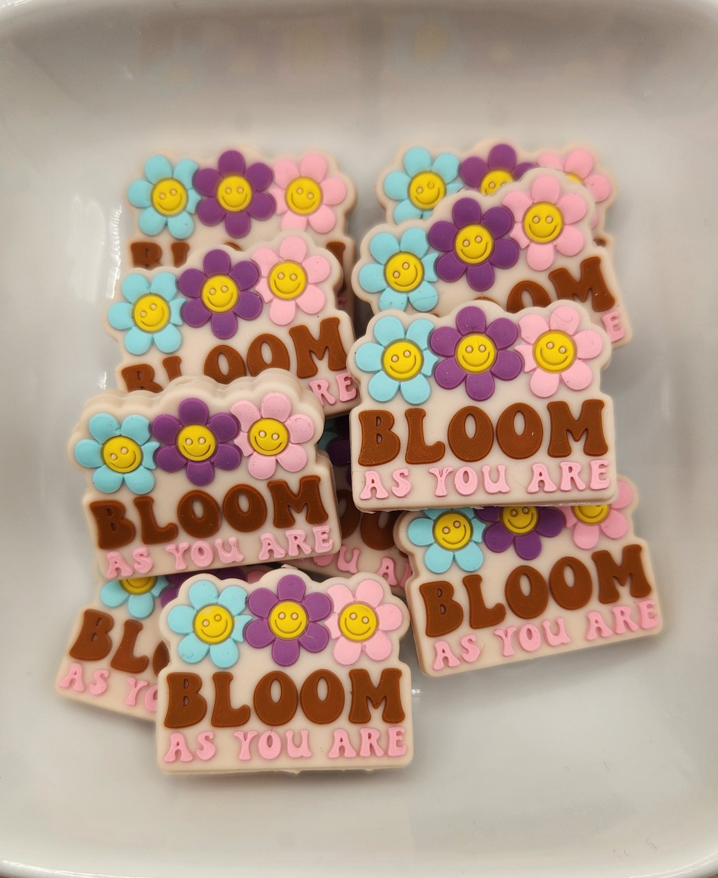 Bloom silicone focal bead