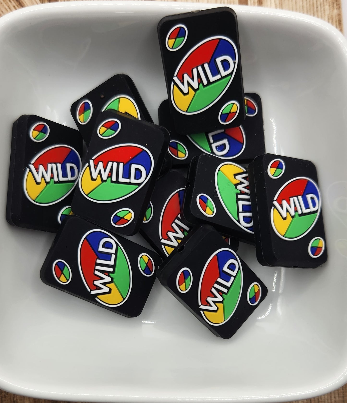 Wild Card Uno Silicone focal bead