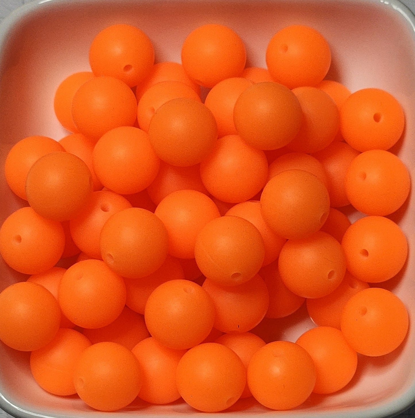 15 mm Solid Silicone Beads 20 pack
