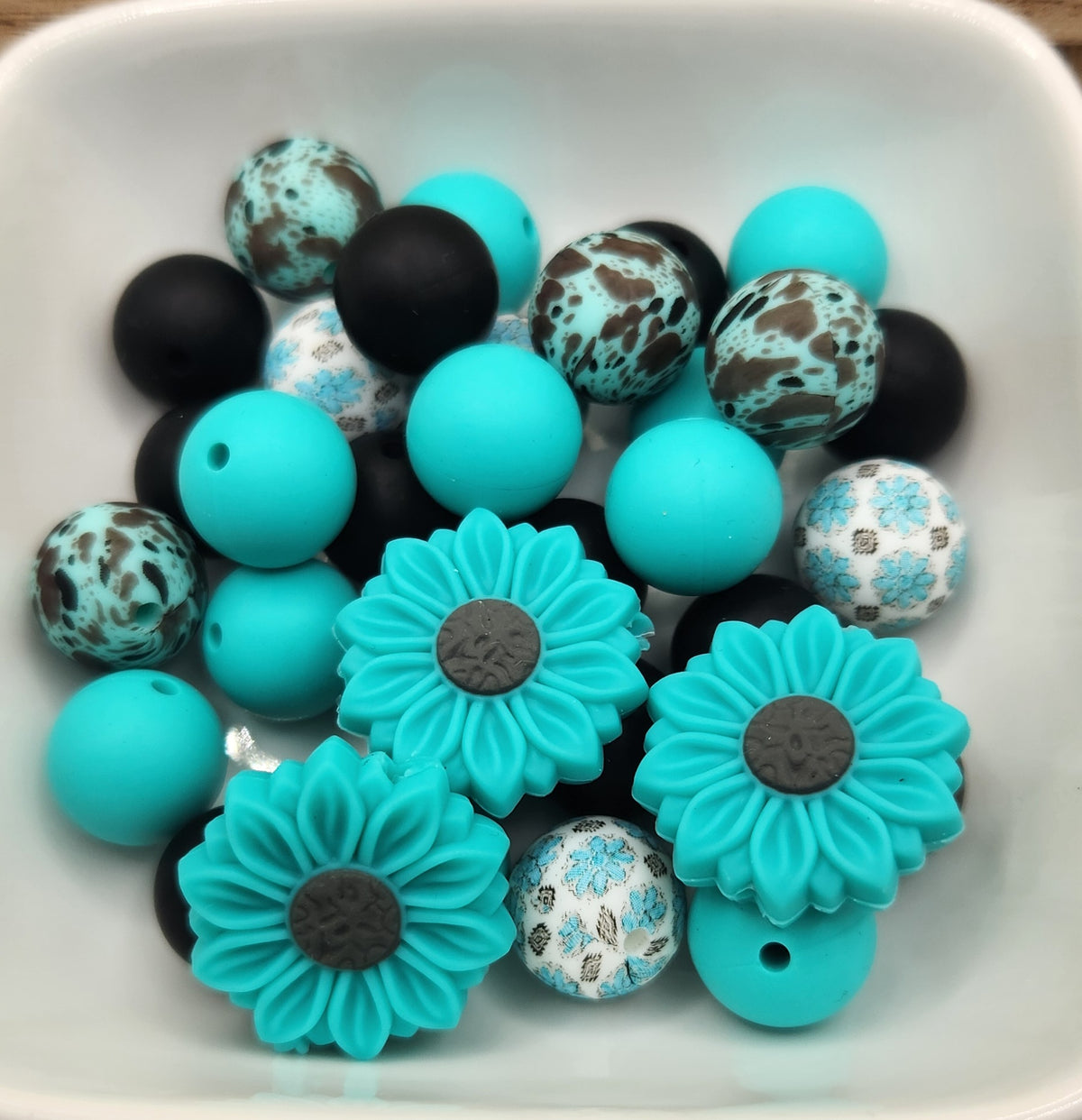 15 mm Silicone Bead Mixed Bags 30-60 beads, some focals