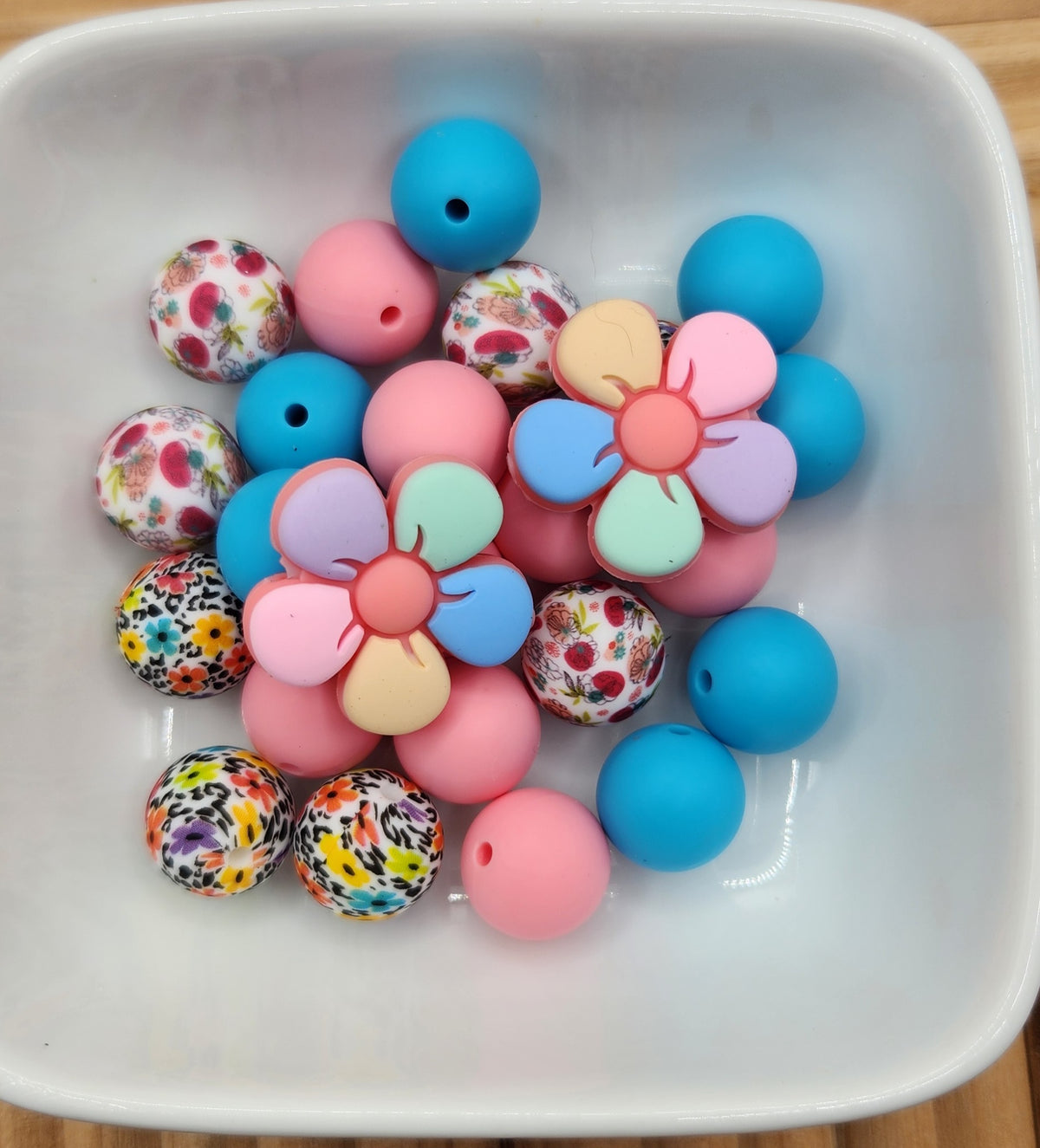 15 mm Silicone Bead Mixed Bags 30-60 beads, some focals