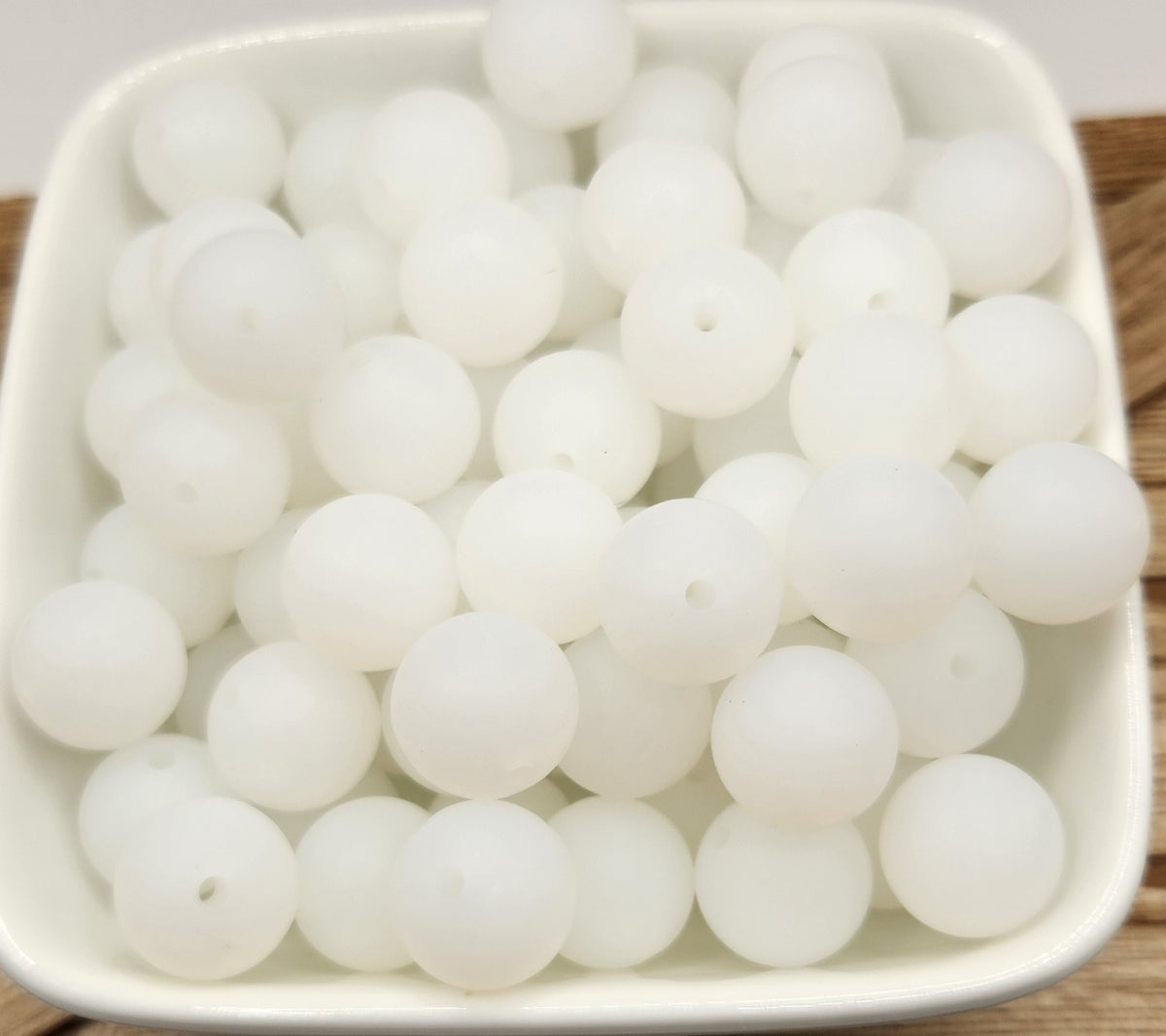 15 mm Solid Silicone Beads 20 pack