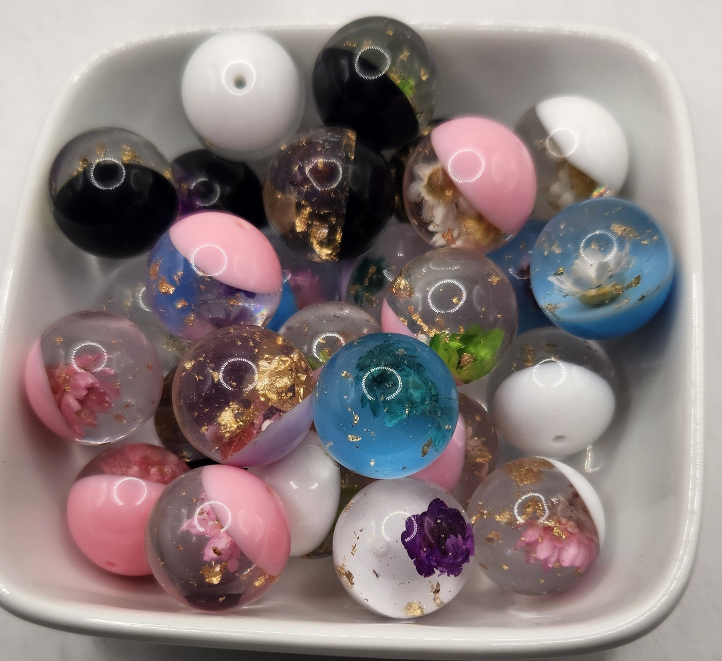 20 mm Acrylic Glitter pen toppers mixed 5 count